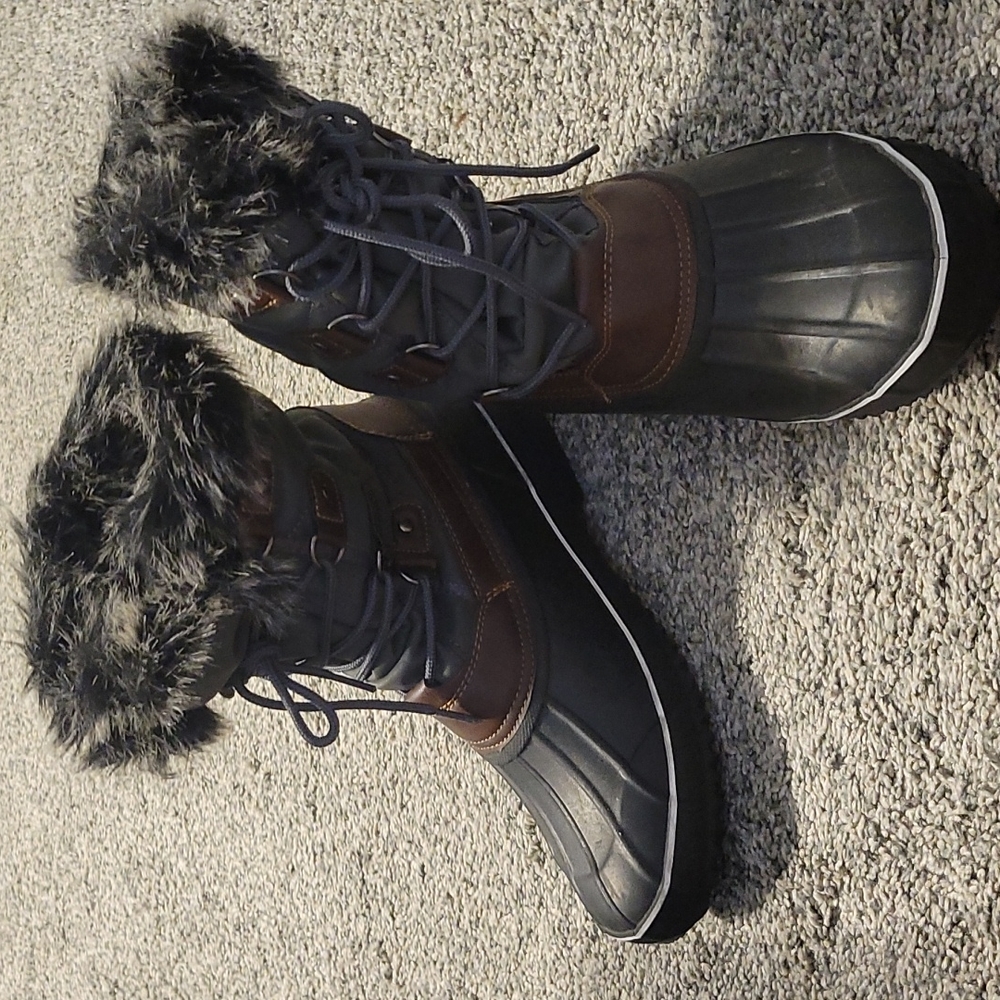 Fur lined rain boots